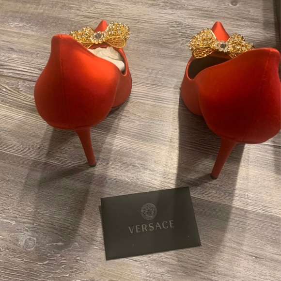 Versace V Bow Pumps - Picture 2 of 5